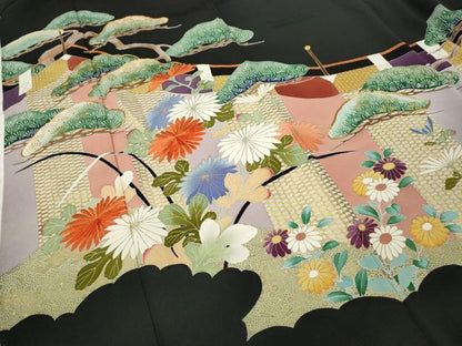 平和屋着物●創業460年・千總　黒留袖　駒刺繍　屏風松花文　金彩　高島屋扱い　正絹　逸品　CABE6950ut