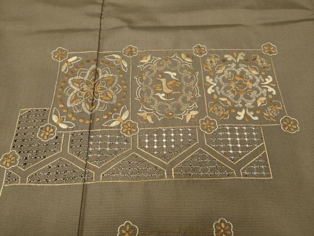 平和屋着物●中国三大刺繍　スワトウ刺繍　総刺繍　小紋　本場大島紬地　吉祥花松唐草間道　ロング丈　正絹　逸品　CABC6644yc 平和屋本店□極上 中国三大刺繍 スワトウ刺繍 刺し子 総刺繍 本場縞