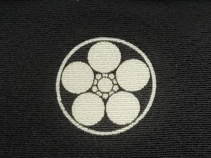 平和屋着物●ブライダルファッションデザイナー・桂由美　黒留袖　刺繍　立波草花文　十二単風　暈し染め　金糸　逸品　未使用　CABE7011ut