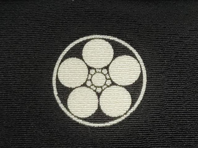 平和屋着物●ブライダルファッションデザイナー・桂由美　黒留袖　刺繍　立波草花文　十二単風　暈し染め　金糸　逸品　未使用　CABE7011ut