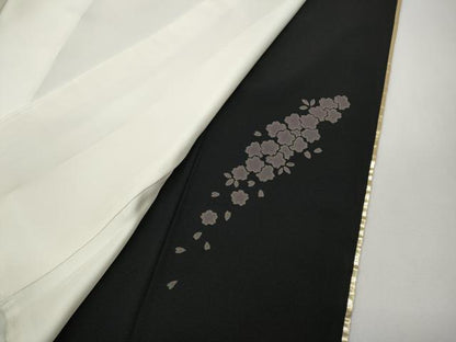 平和屋着物●ブライダルファッションデザイナー・桂由美　黒留袖　刺繍　立波草花文　十二単風　暈し染め　金糸　逸品　未使用　CABE7011ut