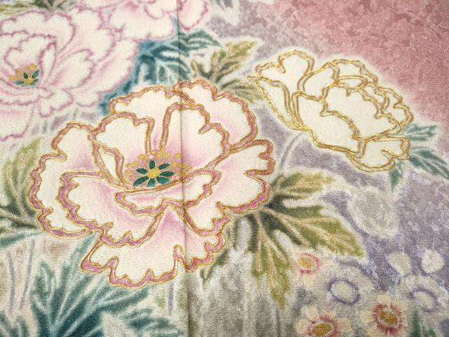 平和屋着物●吉澤友禅　豪華振袖・長襦袢セット　駒刺繍　草花尽くし　暈し染め　金通し地　正絹　逸品　CABE7038ut