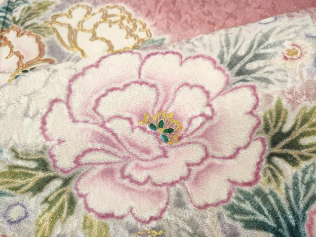 平和屋着物●吉澤友禅　豪華振袖・長襦袢セット　駒刺繍　草花尽くし　暈し染め　金通し地　正絹　逸品　CABE7038ut