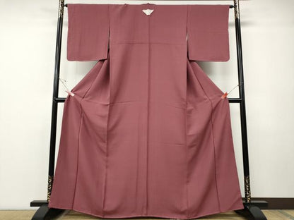 平和屋着物●上質な色無地　霞地紋　長春色　正絹　逸品　未使用　CABE7168ut