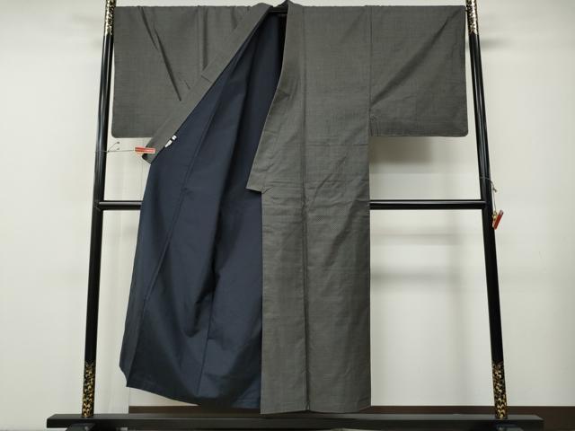 平和屋着物●本場大島紬　アンサンブル　泥染め　流水吉祥文　産業KK謹製　証紙付き　正絹　逸品　CABE7096ut 平和屋着物○男性 本場大島紬 アンサンブル・長襦袢セット 100亀甲 総
