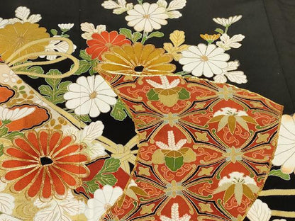 平和屋着物■豪華黒留袖　駒刺繍　吉祥菊文　金彩　正絹　逸品　CABE7622ev