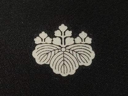 平和屋着物■豪華黒留袖　駒刺繍　萬寿染　檜扇花文　冊子花文　宝尽くし文　金彩　鈴乃屋扱い　正絹　逸品　CABE7624ev