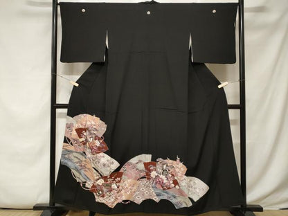 平和屋着物■豪華黒留袖　駒刺繍　貝桶花文　地紙重ね御所車花文　金彩　正絹　逸品　CABE7819ev