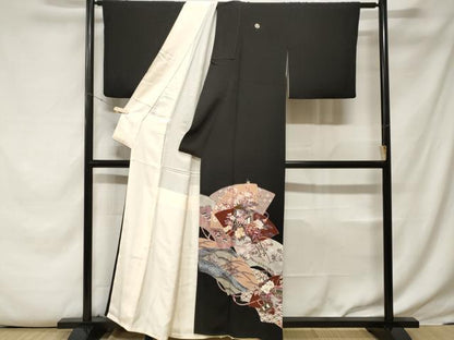 平和屋着物■豪華黒留袖　駒刺繍　貝桶花文　地紙重ね御所車花文　金彩　正絹　逸品　CABE7819ev