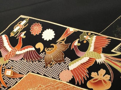平和屋着物■豪華黒留袖　駒刺繍　鳳凰宝尽くし扇面花文　暈し染め　金彩　正絹　逸品　CABE7823ev