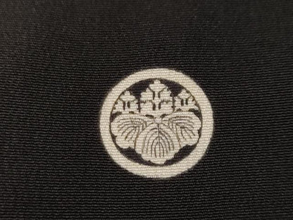 平和屋着物■豪華黒留袖 駒刺繍 地紙飛鶴宝尽くし丸文 金銀彩 正絹 逸品 CABE7999ev