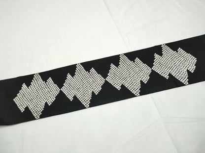 平和屋着物●九寸名古屋帯　唐織　駒刺繍　宝尽くし文　黒地　正絹　逸品　CABE8644hy