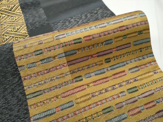 平和屋着物●全通柄袋帯　横笛文　黒地　金通し地　正絹　逸品　CABE8694hy