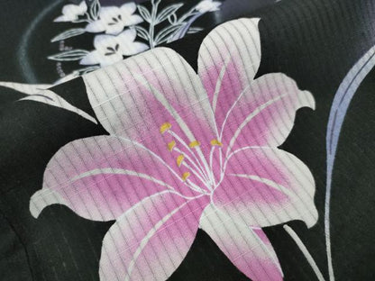 平和屋着物∴夏物　浴衣　ゆり　百合　雪輪草花文　黒地　綿　逸品　CABE9097ng