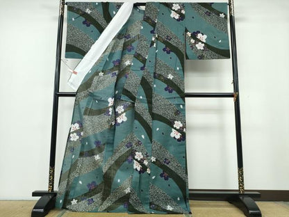 平和屋着物∴夏物　浴衣・小紋兼用　舞桜　斜線文　金彩　綿　逸品　CABE9191ng