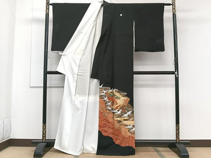 平和屋着物■豪華黒留袖　作家物　駒刺繍　波飛鶴扇松文　金彩　正絹　逸品　CABE9825xi