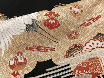 平和屋着物■豪華黒留袖　作家物　駒刺繍　飛鶴宝扇文　金彩　正絹　逸品　CABE9860xi