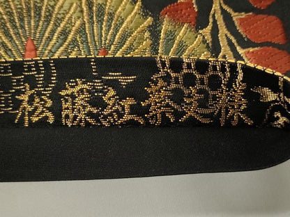 平和屋着物●六通柄袋帯　唐織　松藤紅葉文様　黒地　金糸　正絹　逸品　CABF0335ak