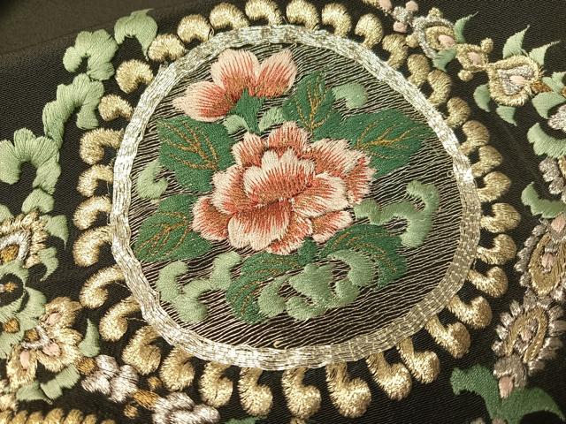 平和屋着物▼豪華黒留袖 総刺繍 駒刺繍 更紗唐草丸文 金銀糸 正絹 逸品 CABF0737vp