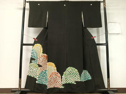 平和屋着物▼豪華黒留袖 手描き 刺繍 重ね山松竹梅花文 金彩 正絹 逸品 CABF0739vp