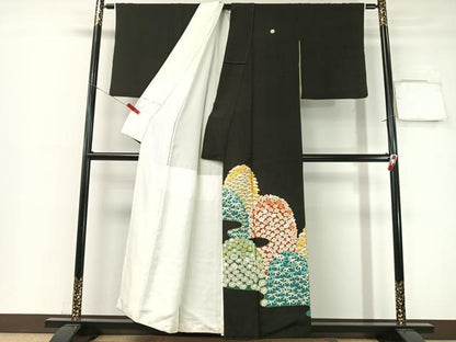 平和屋着物▼豪華黒留袖 手描き 刺繍 重ね山松竹梅花文 金彩 正絹 逸品 CABF0739vp