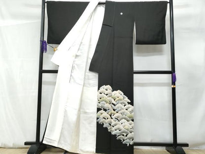 平和屋着物■豪華黒留袖　駒刺繍　枝松文　金彩　正絹　逸品　CABF0879fb