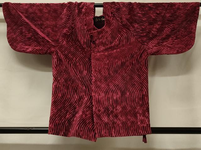平和屋着物＃和装コート　流線文　濃紅色　ベロア　CABF1206in