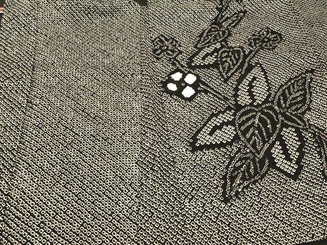 平和屋着物＃羽織　総絞り　草花文　黒地　正絹　逸品　CABF1229in