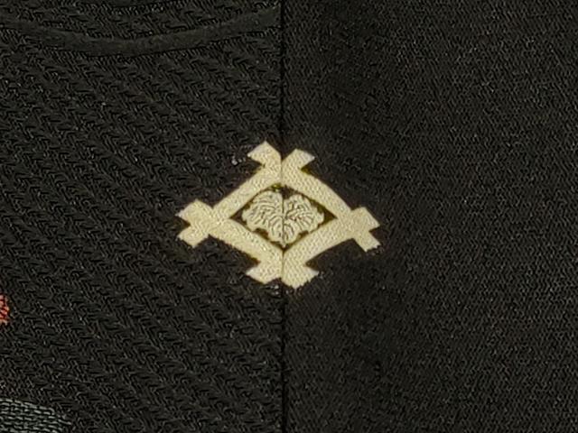 平和屋着物＃羽織　寿光織　檜扇草花丸文　黒地　金糸　正絹　逸品　CABF1262in