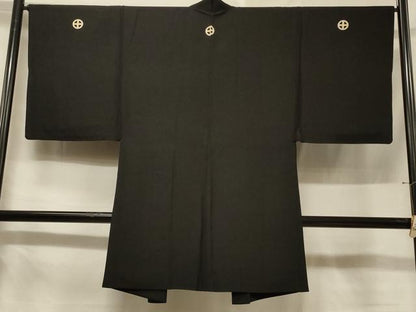 平和屋着物＃男性　長羽織　黒紋付き　羽裏：風景文　正絹　逸品　CABF1283in