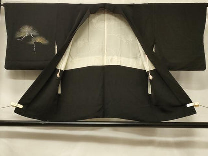 平和屋着物＃羽織　枝松文　黒地　金彩　正絹　逸品　CABF1304in