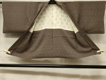 平和屋着物＃羽織　色無地　草花地紋　銀煤竹色　正絹　逸品　未使用　CABF1306in
