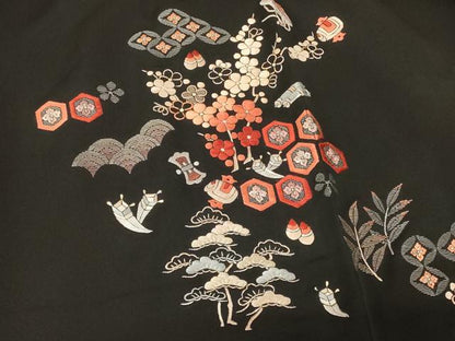 平和屋着物＃中国三大刺繍　相良刺繍　総刺繍　羽織　宝尽くし草花文　黒地　正絹　逸品　未使用　CABF1327in