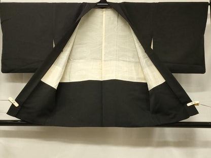 平和屋着物＃羽織　寿光織　御所車花文　黒地　金銀糸　正絹　逸品　CABF1387in
