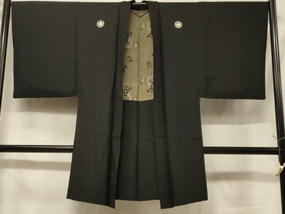 平和屋着物＃男性　長羽織　黒紋付き　羽裏：硬貨　正絹　逸品　CABF1403in
