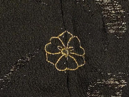 平和屋着物＃羽織　寿光織　枝花文　黒地　金糸　正絹　逸品　未使用　CABF1464in