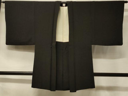 平和屋着物＃男性　長羽織　黒地　正絹　逸品　CABF1485in