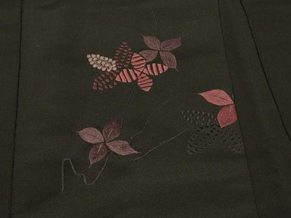 平和屋着物＃羽織　総刺繍　草花文　黒地　正絹　逸品　CABF1491in