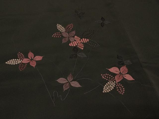 平和屋着物＃羽織　総刺繍　草花文　黒地　正絹　逸品　CABF1491in