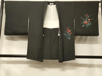平和屋着物＃羽織　手描き　刺繍　草花文　黒地　正絹　逸品　CABF1539in