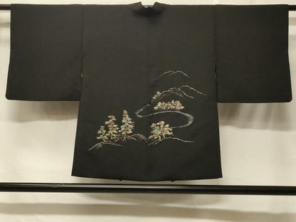 平和屋着物＃羽織　総刺繍　遠山風景文　黒地　金糸　正絹　逸品　CABF1541in