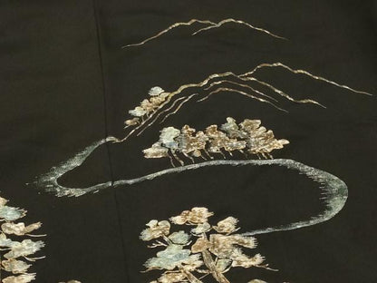 平和屋着物＃羽織　総刺繍　遠山風景文　黒地　金糸　正絹　逸品　CABF1541in
