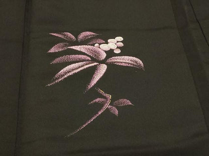 平和屋着物＃羽織　南天文　黒地　金彩　正絹　逸品　CABF1542in