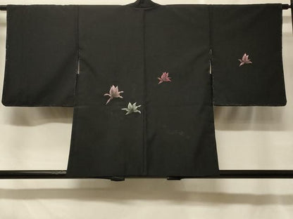 平和屋着物＃羽織　総刺繍　舞花文　黒地　金糸　正絹　逸品　未使用　CABF1544in