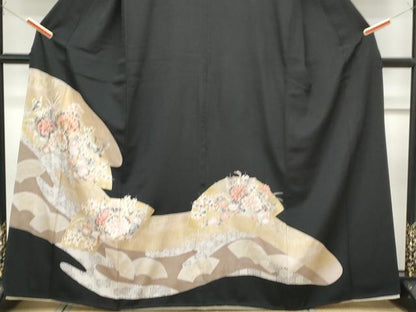 平和屋着物■豪華黒留袖　駒刺繍　地紙飛鳥花文　金彩　正絹　逸品　CABF1713th