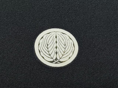 平和屋着物■豪華黒留袖 駒刺繍 飛鶴松文 金彩 正絹 逸品 CABF1718th