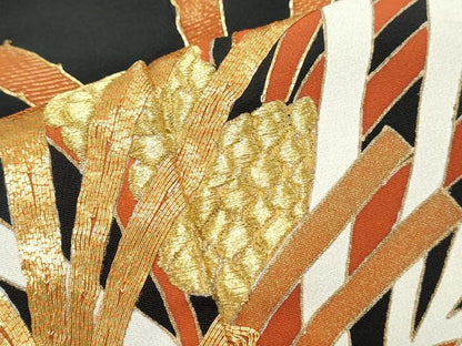 平和屋着物■豪華黒留袖　駒刺繍　松葉文　金糸　正絹　逸品　CABF1823th
