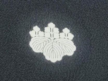 平和屋着物■豪華黒留袖　駒刺繍　飛鶴文　正絹　逸品　CABF1906th