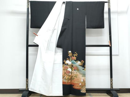 平和屋着物■豪華黒留袖　駒刺繍　孔雀花文　金彩　正絹　逸品　CABF1907th