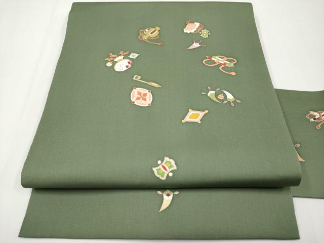 平和屋着物●塩瀬　九寸名古屋帯　駒刺繍　宝尽くし　金彩　正絹　逸品　未使用　CABF2790tx